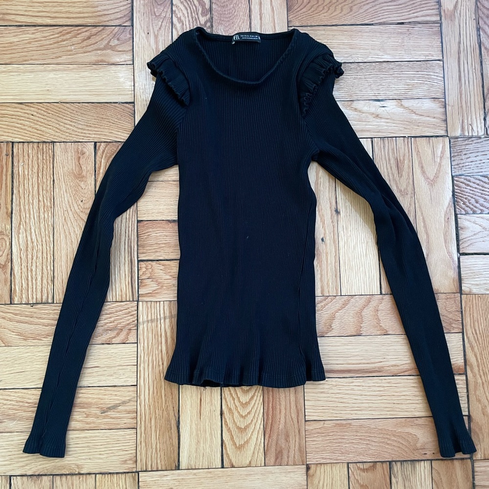 Elegant Black Ruffled Ribbed Long Sleeve Blouse